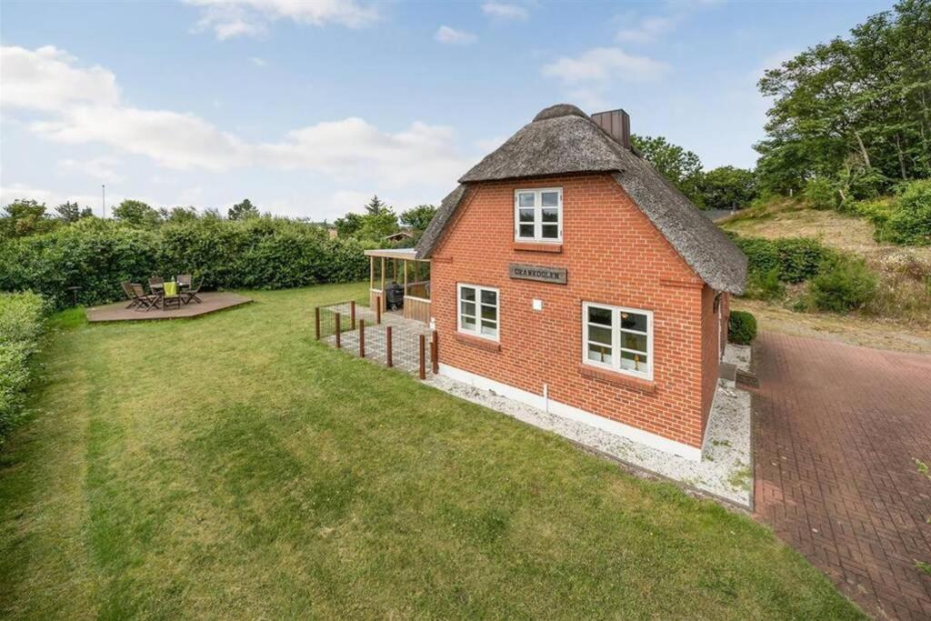 Thatched Holiday Home In Struer, Jutland With A View 外观 照片